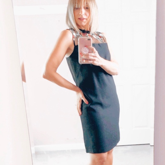Karl Lagerfeld Embroidered Floral Mesh Black Dress - Picture 2 of 16